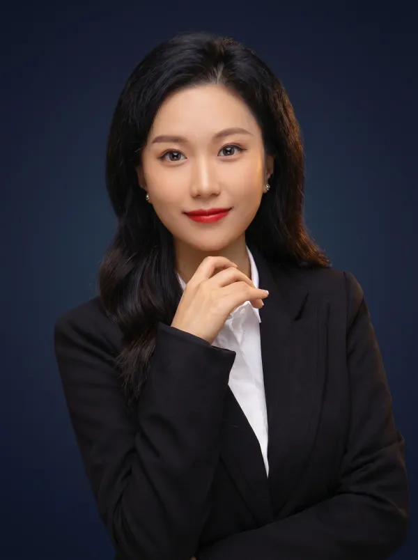 卓越移民团队成员 Daria 申